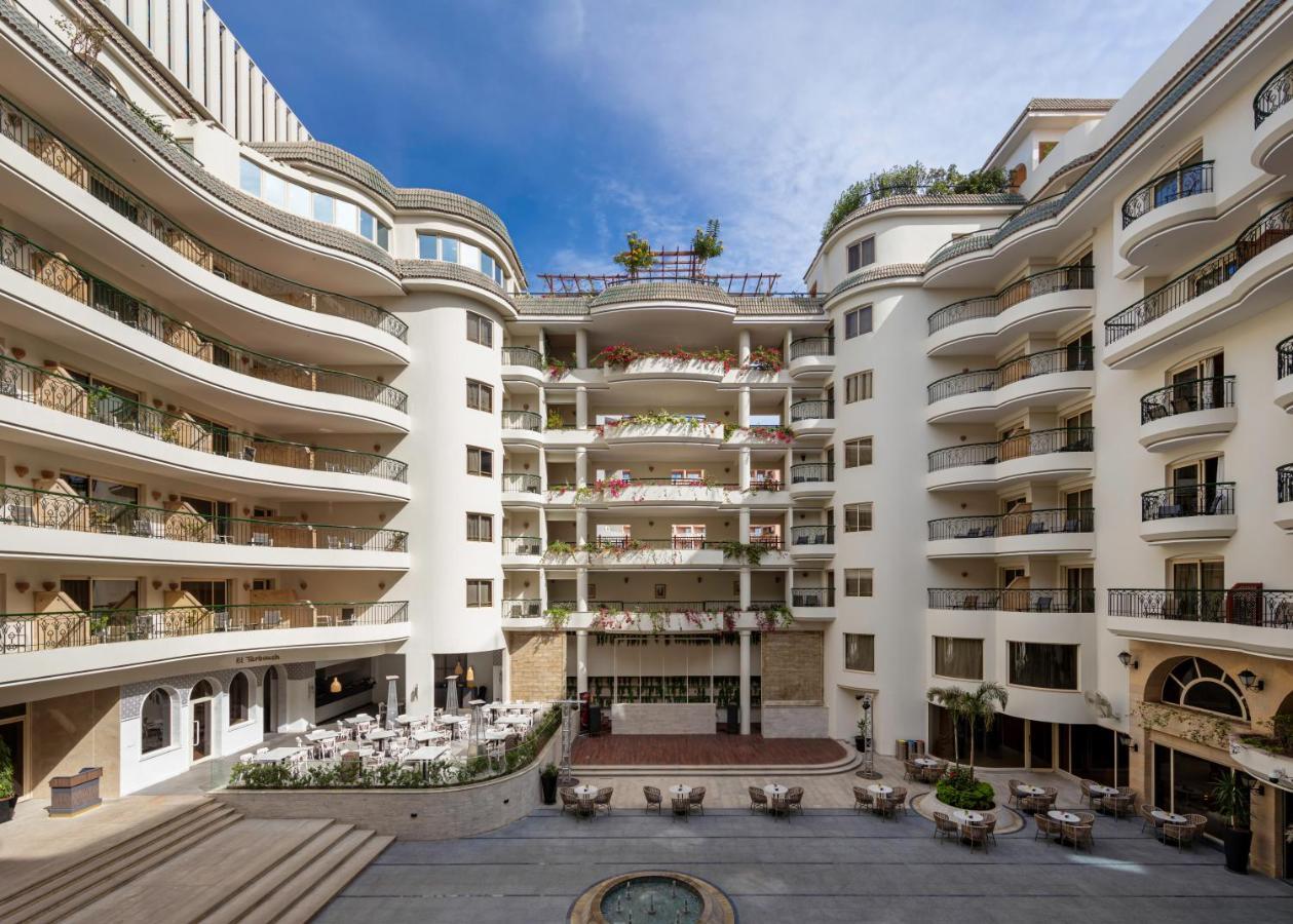 สไตเกนเบร์เกอร์ ไนล์ พาเลซ Hotel ลักซอร์ ภายนอก รูปภาพ The hotel's courtyard